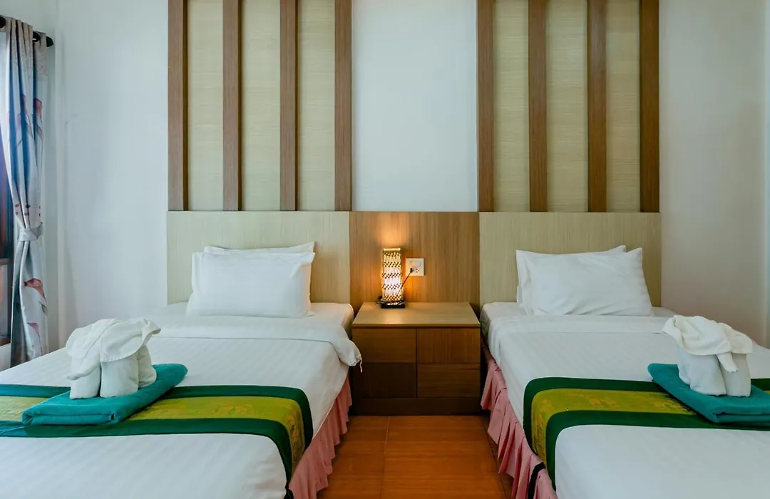 Tonsai Bay Resort-1