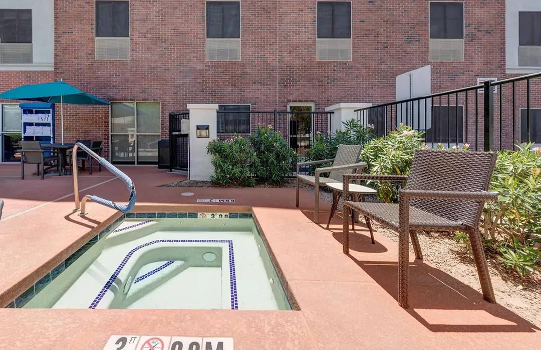 Hampton Inn Phoenix Midtown Downtown Area-1