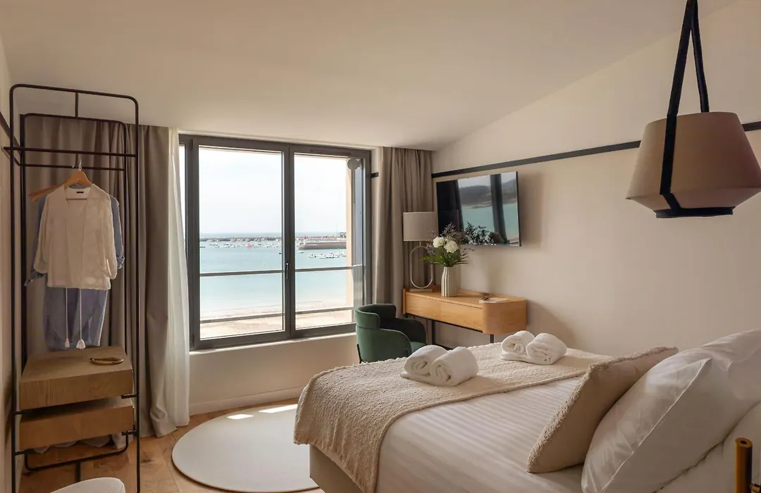 Hotel De La Plage-1