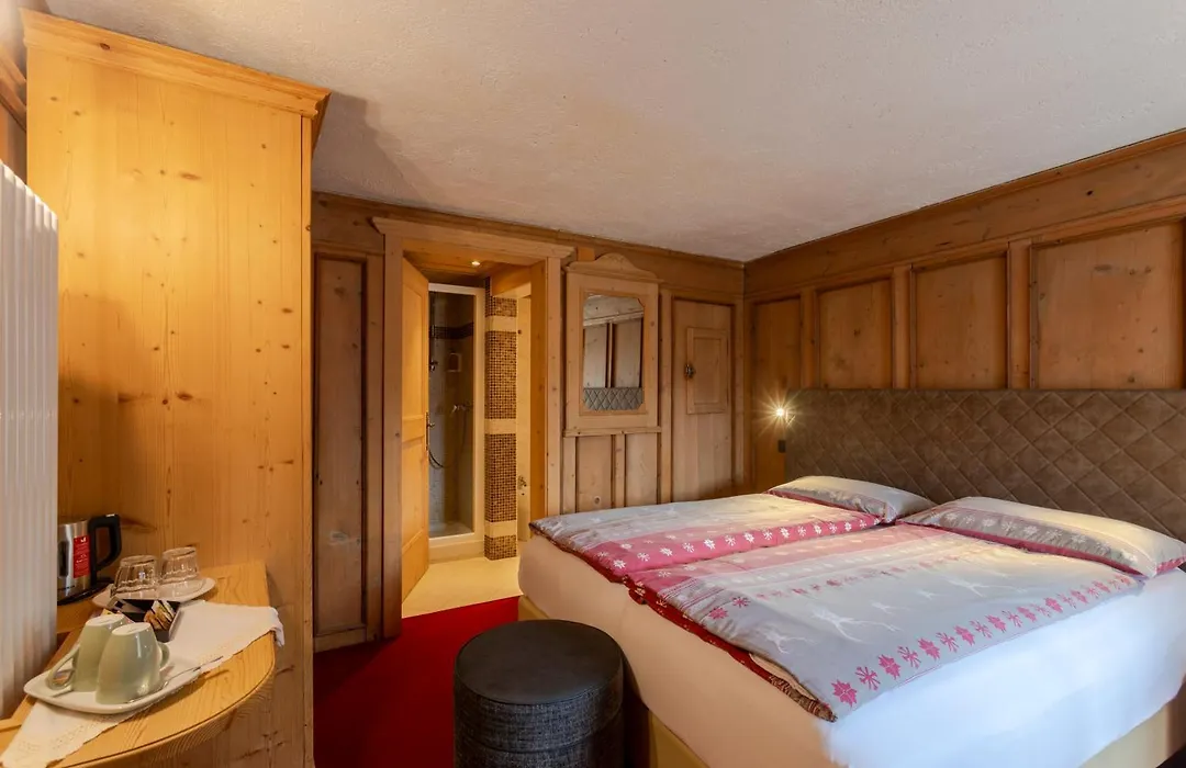 Hotel La Stua-1