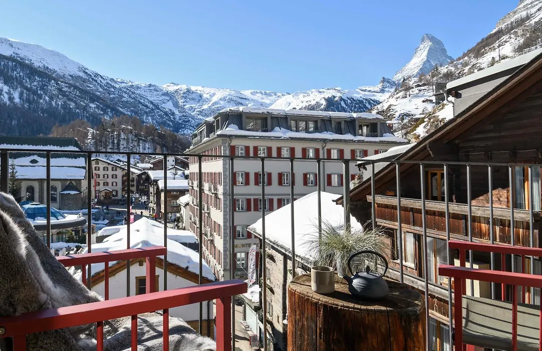 Unique Hotel Post-1