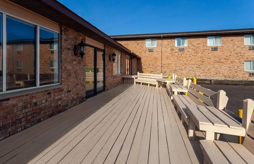 Baymont By Wyndham Manistee-1