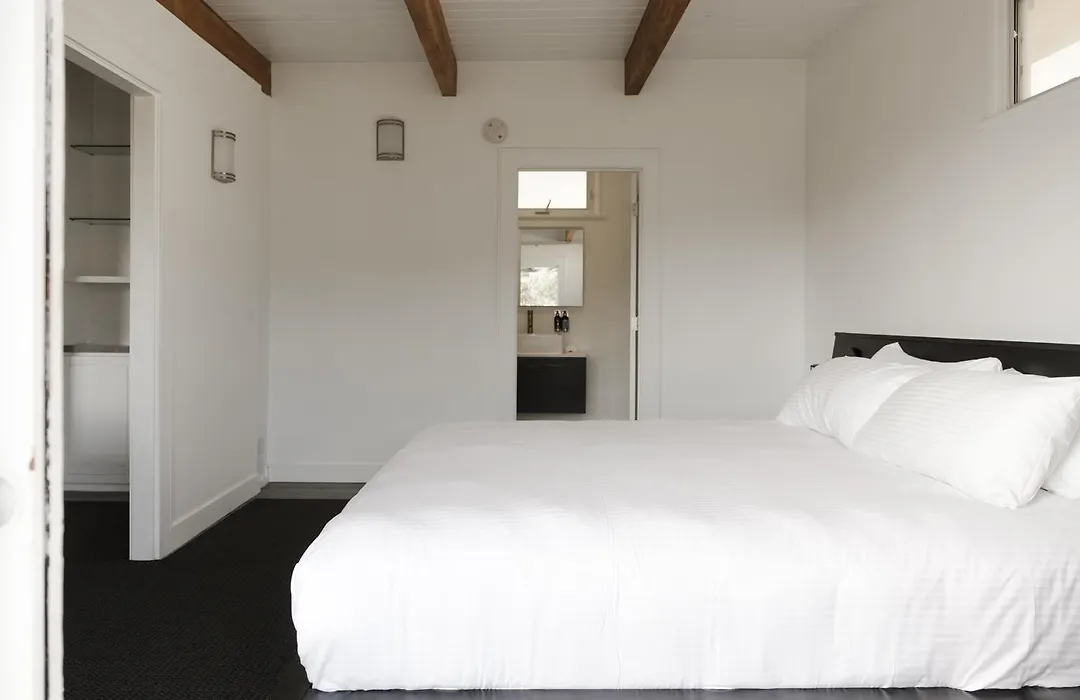 Hollywood Hills Hotel-1