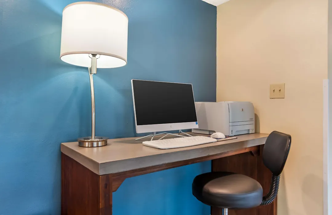 Best Western Oak Manor-1