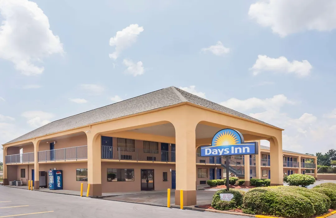Days Inn By Wyndham Clinton-1