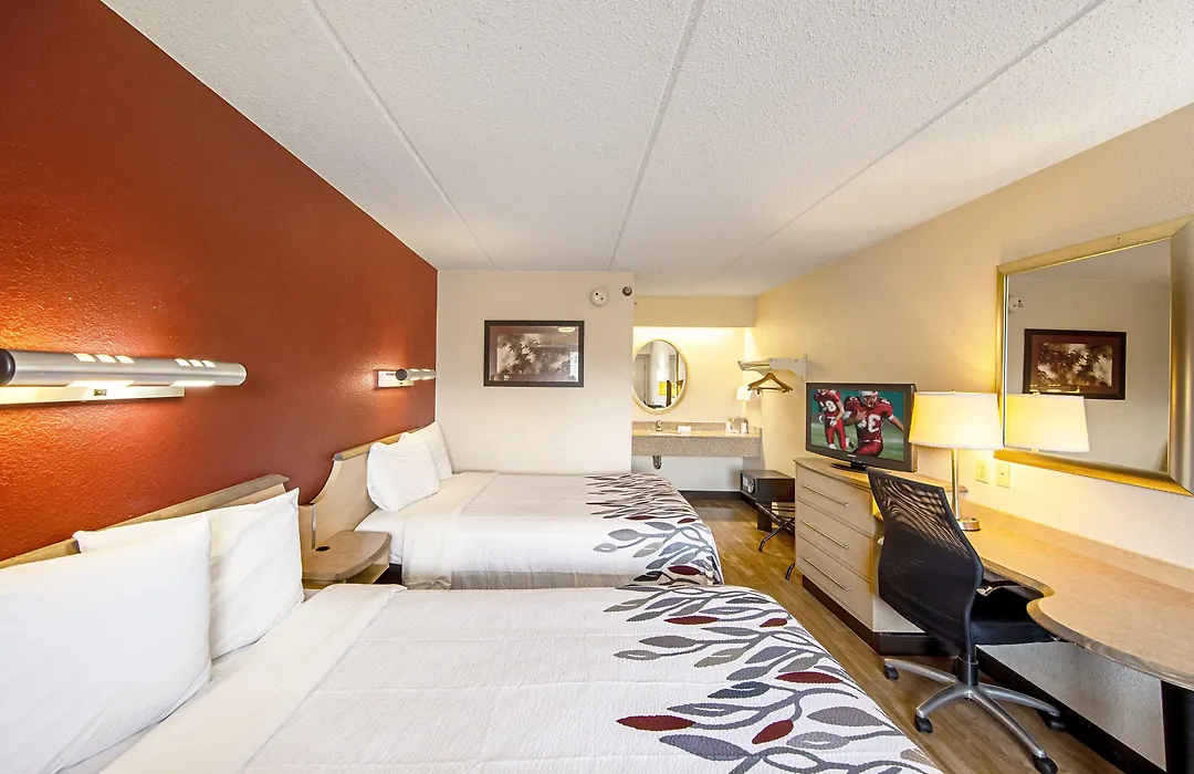 Red Roof Inn Utica-1