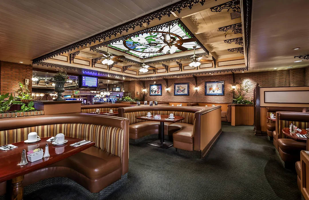 Four Queens Hotel & Casino-1