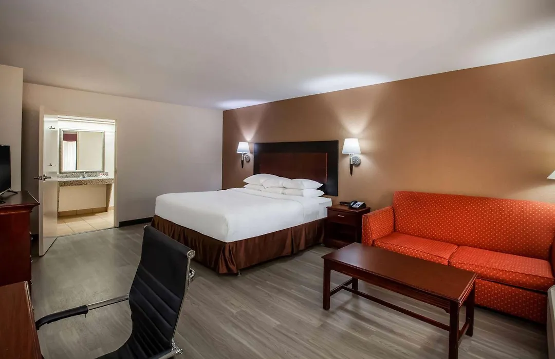 Days Inn & Suites By Wyndham Tyler-1