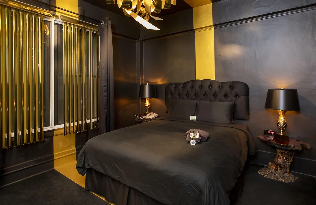 Hotel Des Arts-1