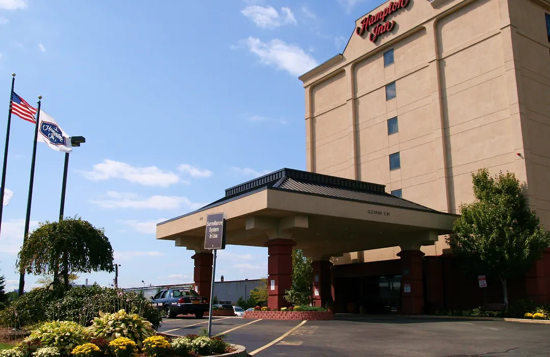 Hampton Inn Boston Logan Airport-1
