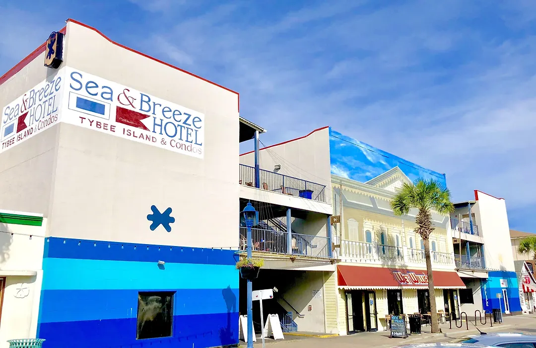 Sea And Breeze Hotel And Condo-1