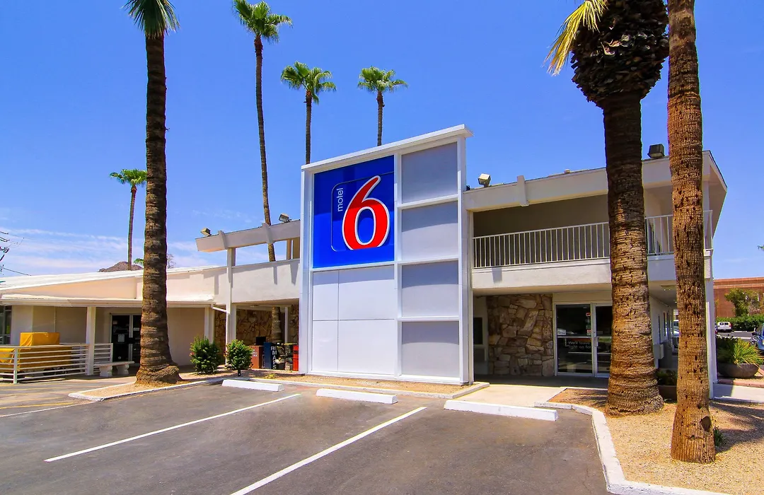 Motel 6 Old Town Scottsdale Fashion Square-1