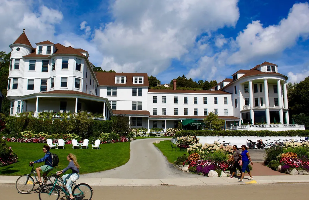 Island House Hotel-1