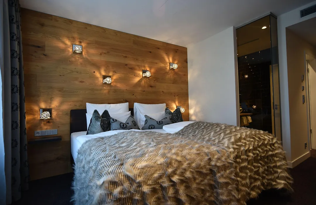 Block Hotel & Living-1