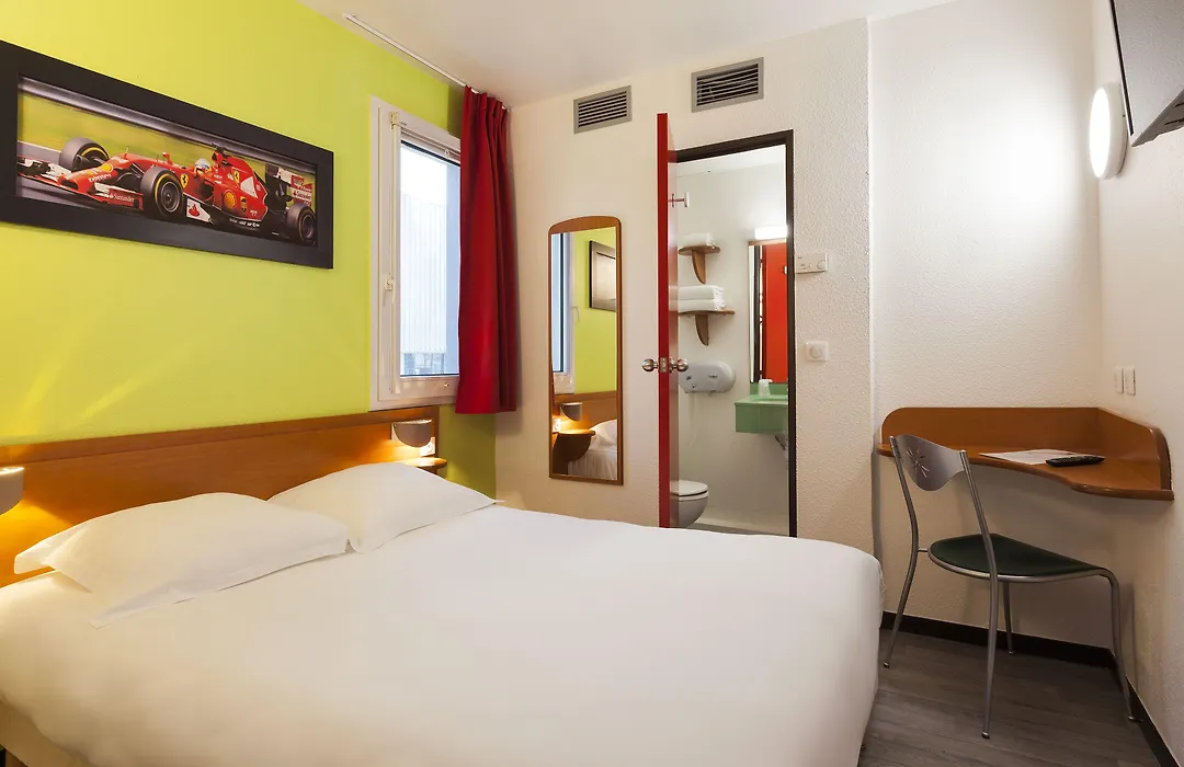 Enzo Hotels Chalons en Champagne-1