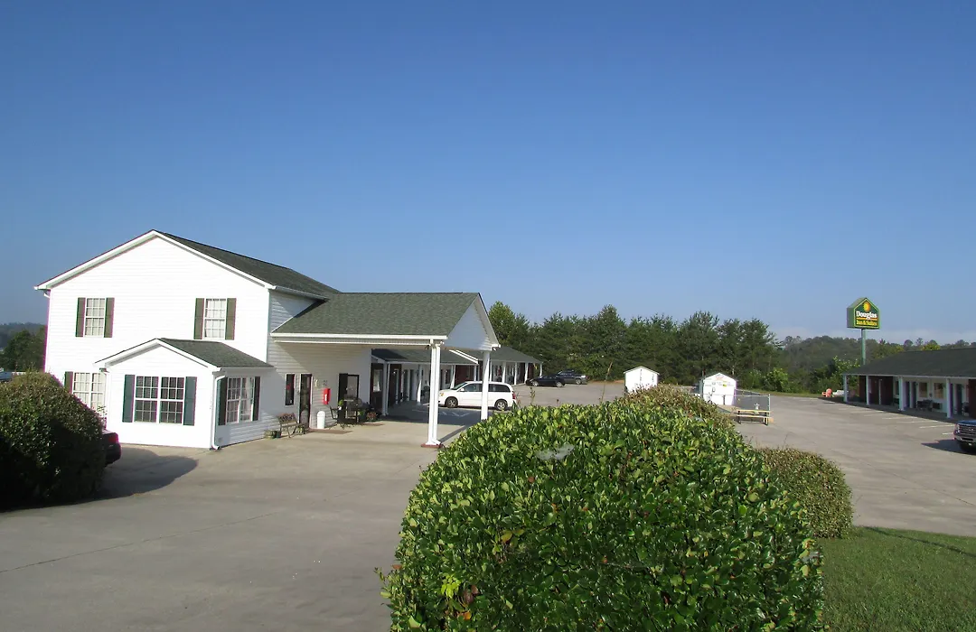Douglas Inn & Suites, Blue Ridge, Ga-1