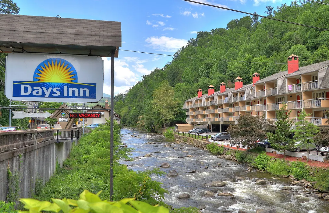 Gatlinburg River Inn-1