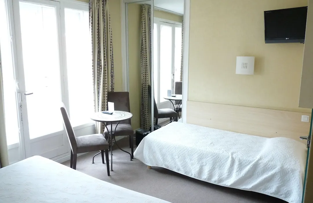 Hotel De Quebec-1