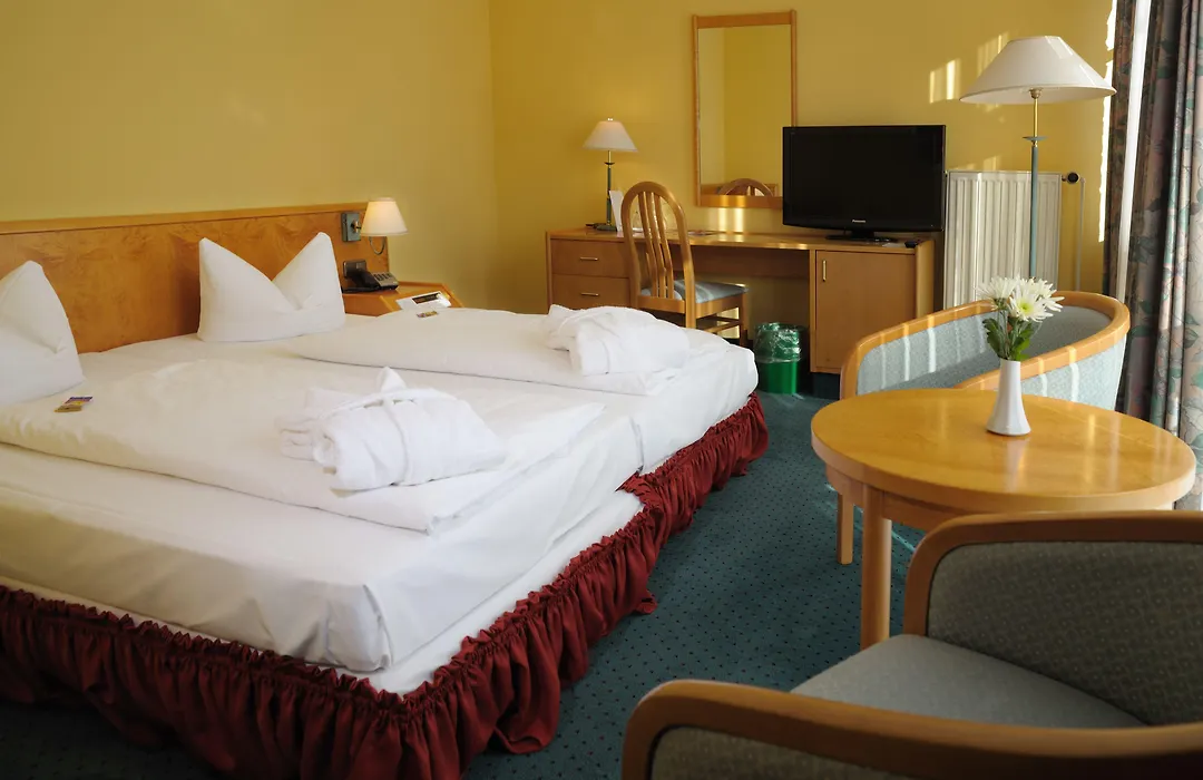 Park Hotel Fasanerie Neustrelitz-1