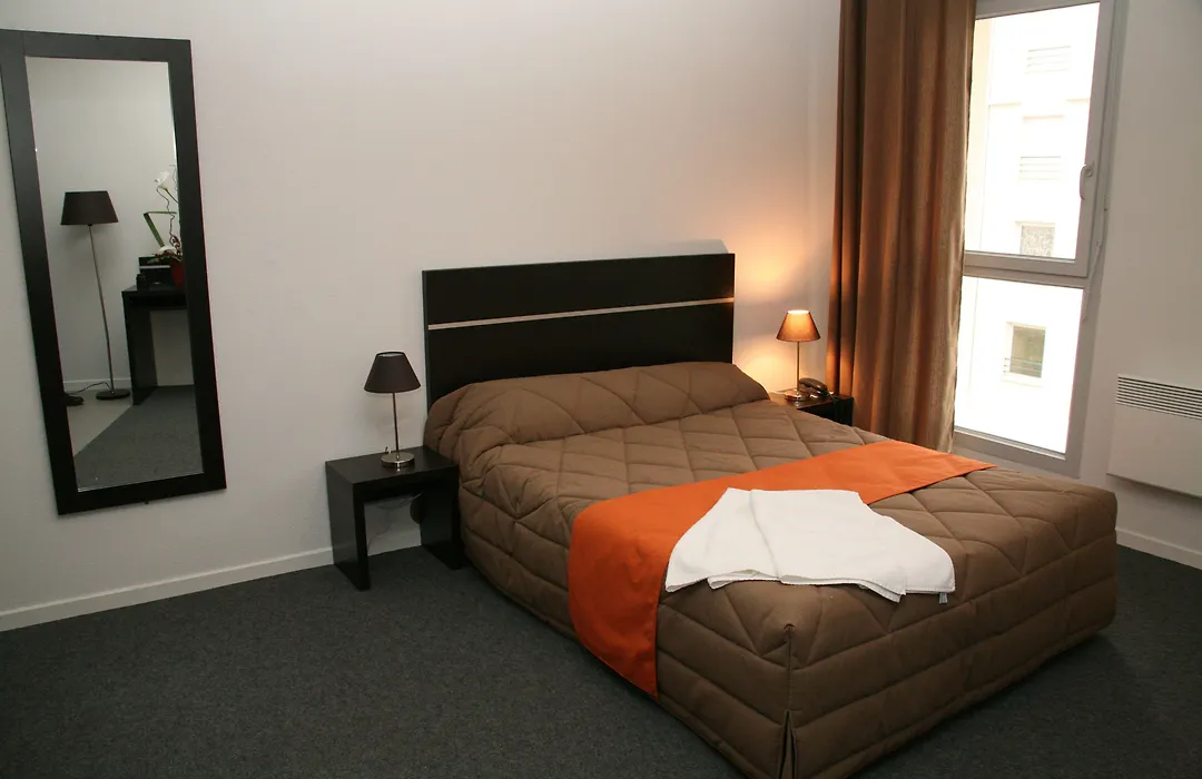 Nemea Appart Hotel Home Suite Nancy Centre-1