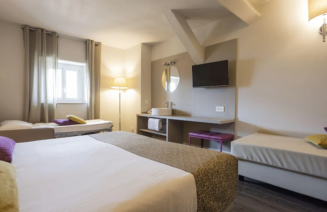 Hotel Alexandra-1