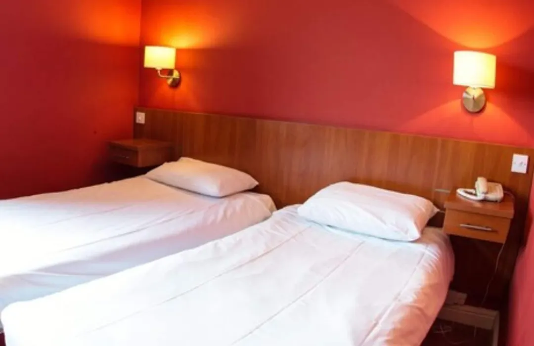 Thomas James Hotel-1