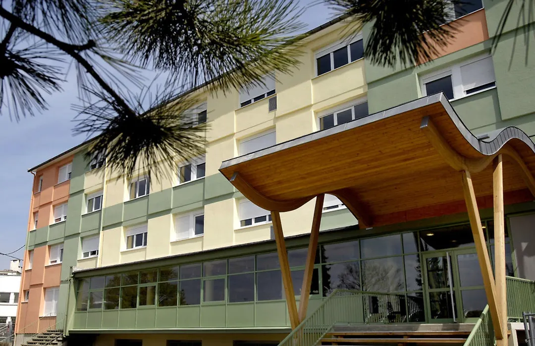 ETHIC ETAPES DIJON Accueil 24h24 et parking gratuit-1