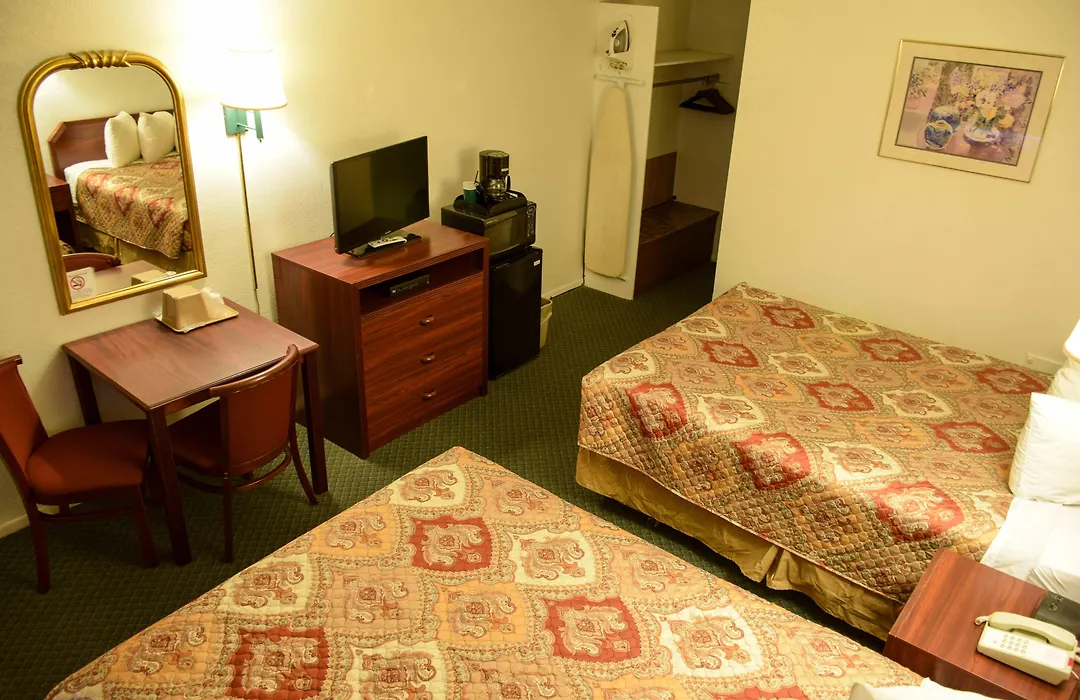 Stagecoach Motel-1