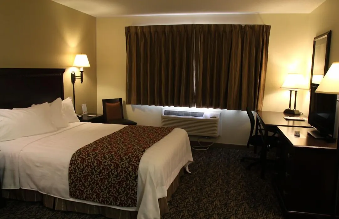 Valley Inn Sanford Medical Center-1