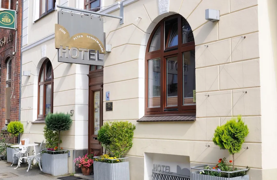 Hotel zur alten Stadtmauer-1