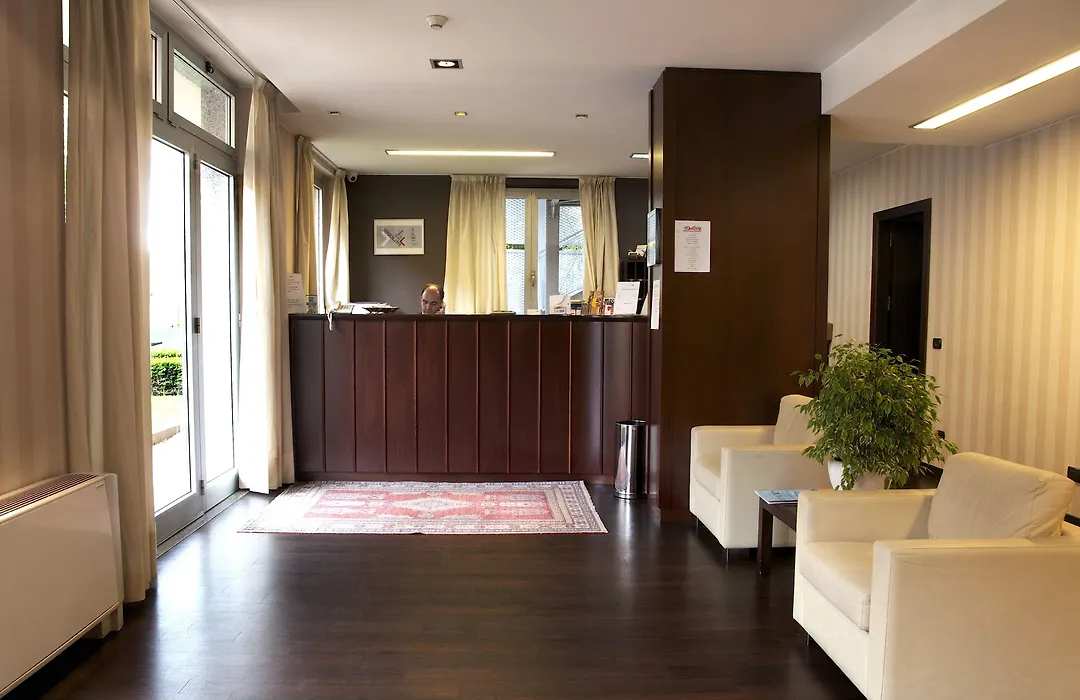 Hotel 2C-1