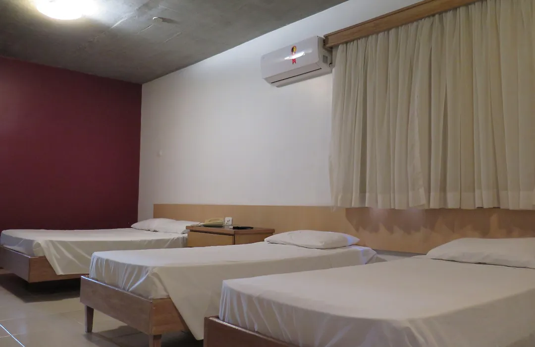 Hotel Ideal-1