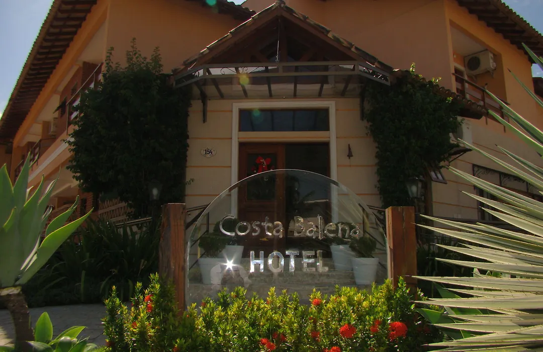 Hotel Costa Balena, Conforto e Piscina aquecida e coberta a 100m da Praia da Enseada-1