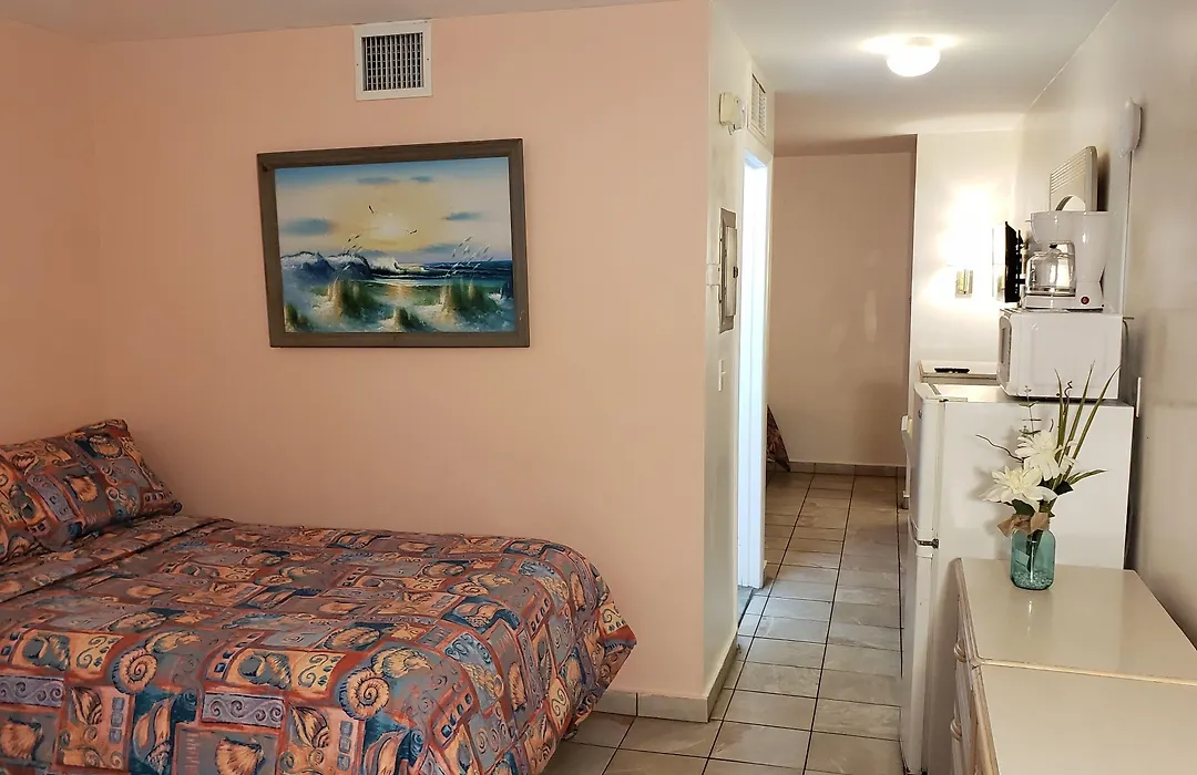 Caprice Motel - Wildwood-1