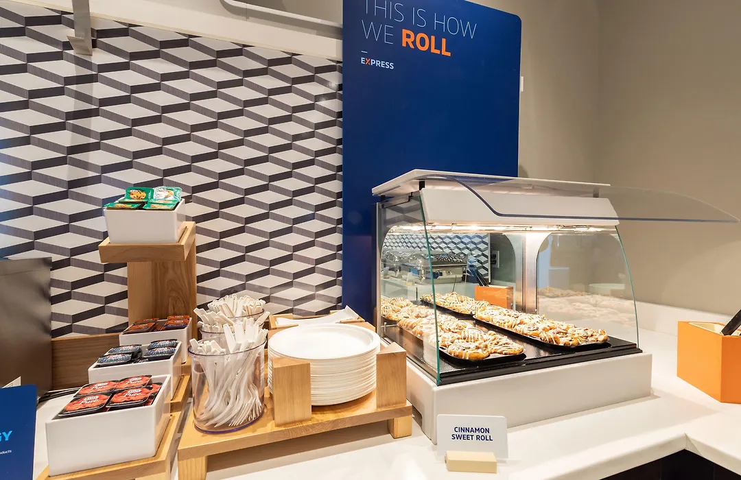 Holiday Inn Express - Times Square South By Ihg-1