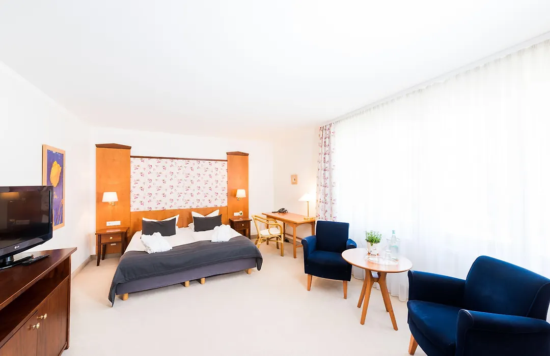 Bel Air Strandhotel Glowe-1