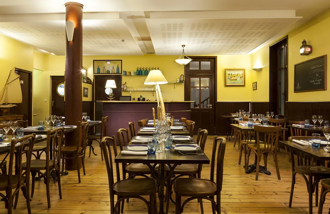 Les Flots - Hôtel et Restaurant face à l'océan - Châtelaillon-Plage-1