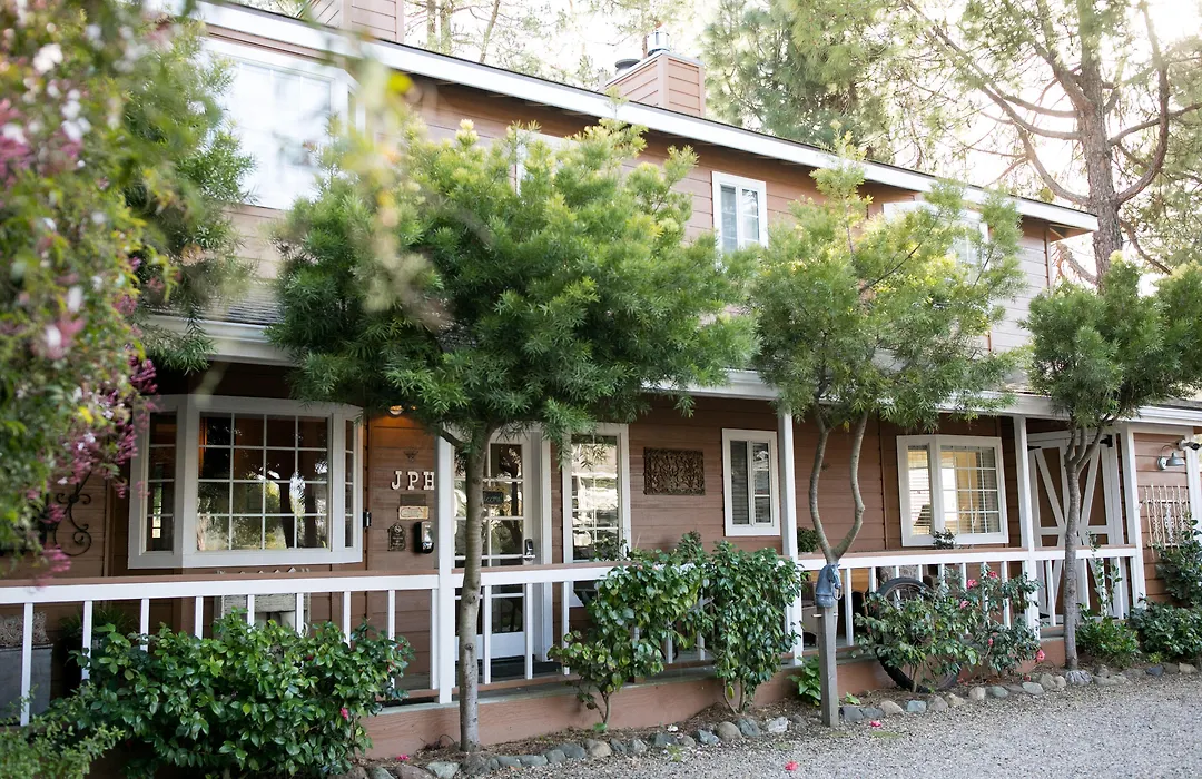 J Patrick Inn-1