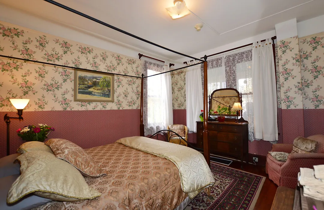 Marketa'S Bed And Breakfast-1