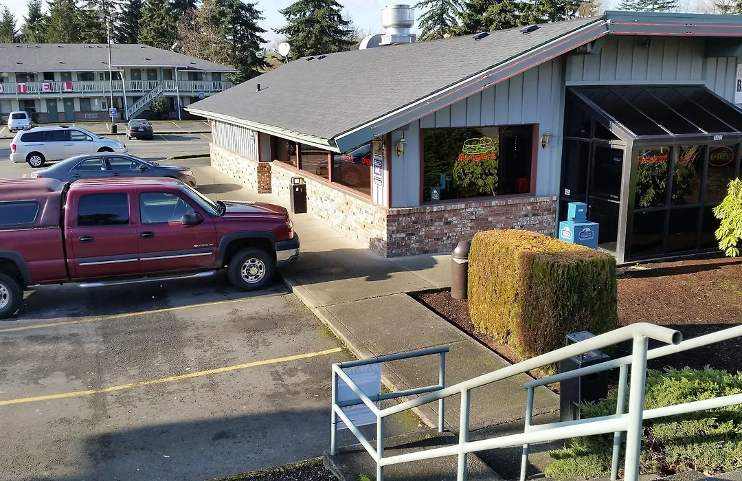 Motel Puyallup-1