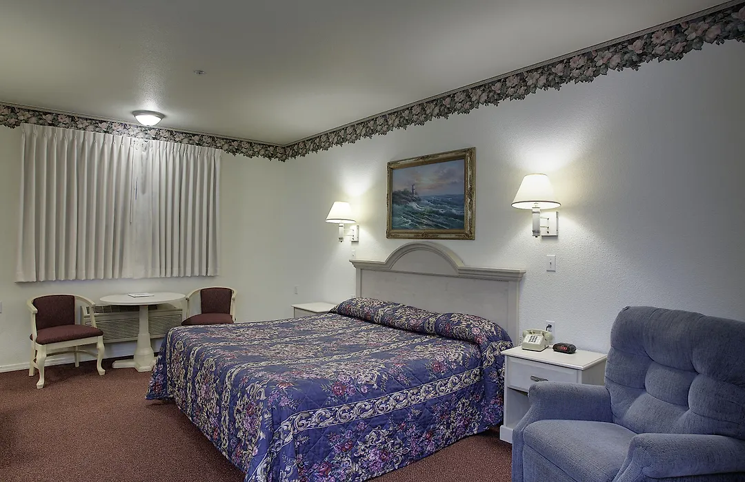 Lighthouse Inn-1