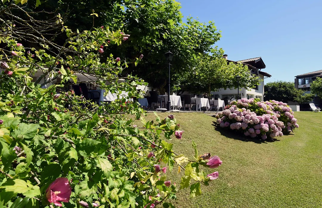 Les Jardins de Bakea-1