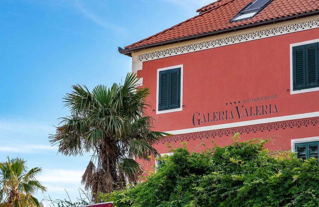 Galeria Valeria Seaside Downtown - Mag Quaint & Elegant Boutique Hotels-1
