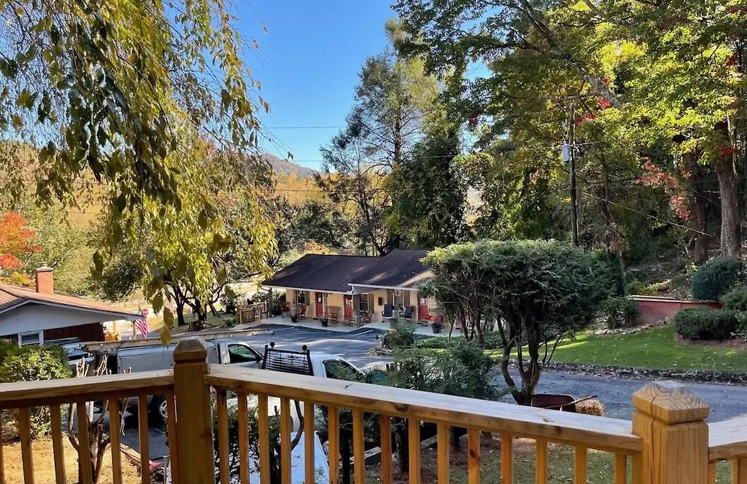 Mountain Aire Cottages, Inn & Glamping-1