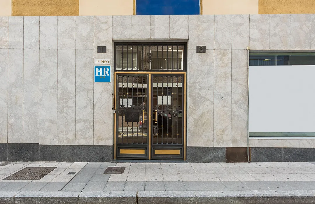 Hostal Uría-1