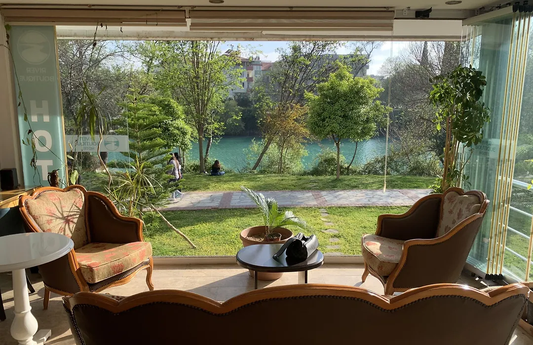 River Hotel-1
