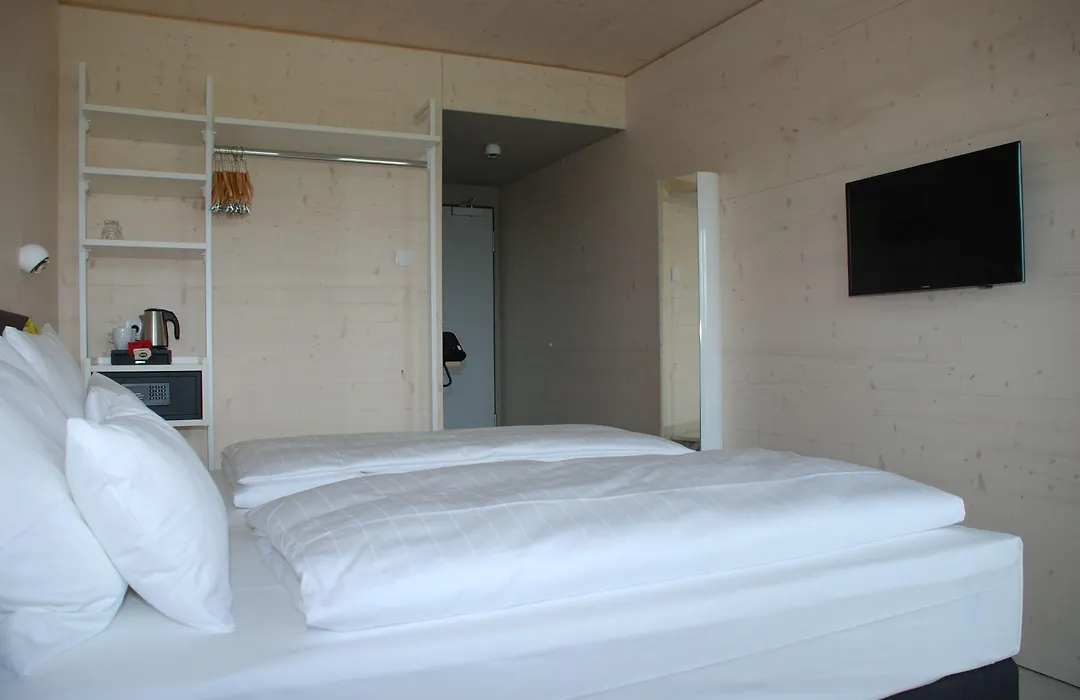 Schlafzimmer - self Check-in-1