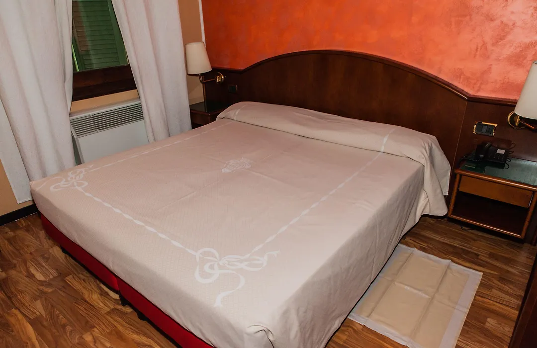 Hotel Daunia-1