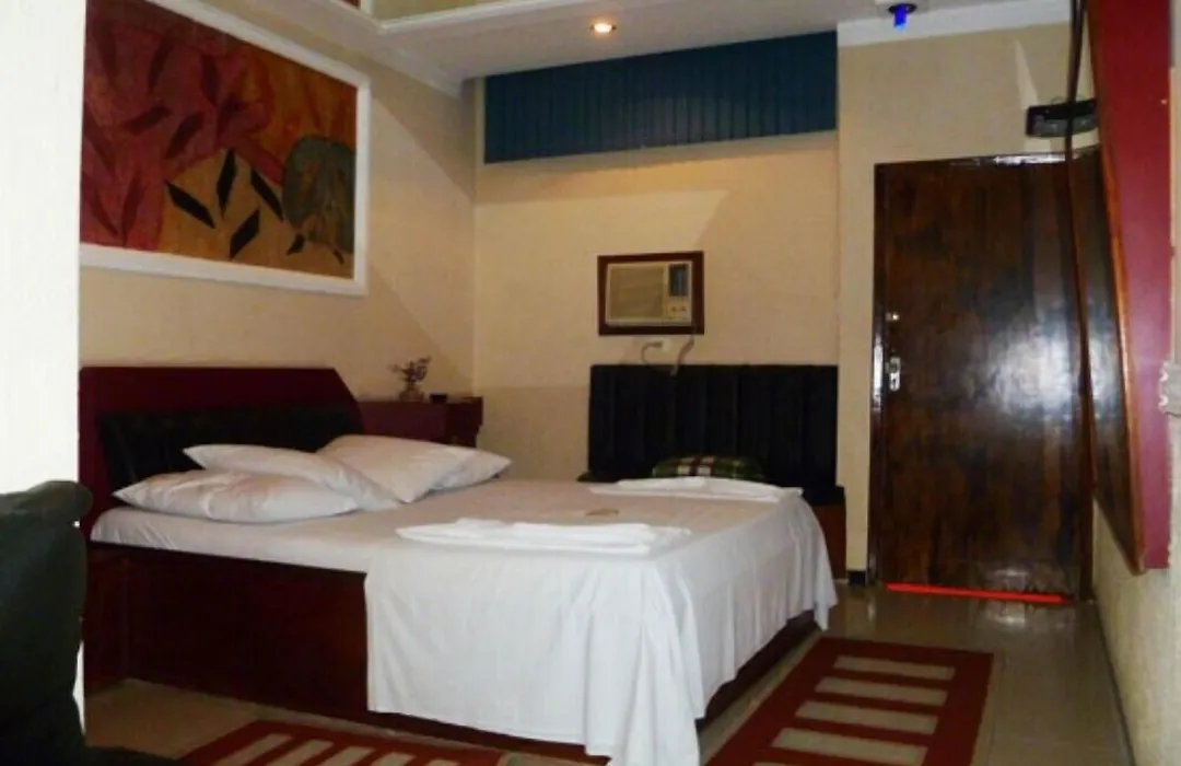 Dinys Motel (Adults Only)-1