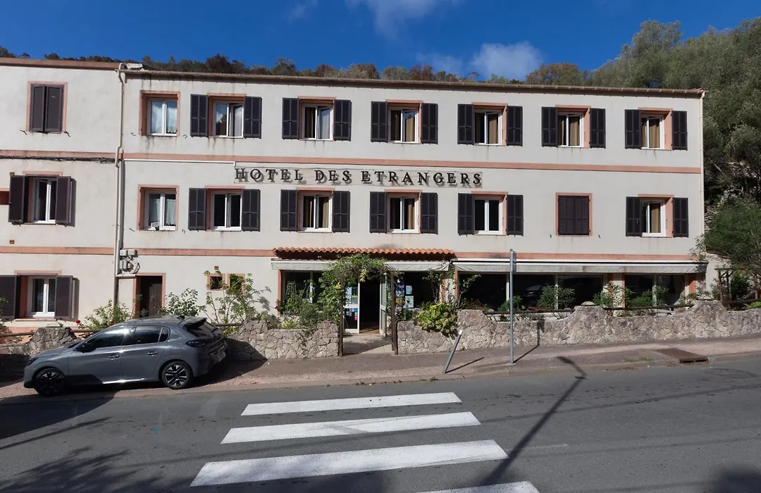 Hotel des Etrangers-1
